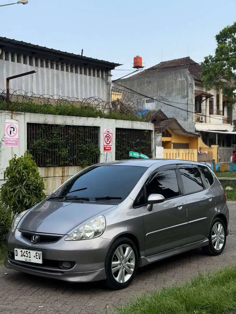 Jazz VTEC Sporty AT 2006 surat lengkap isi mobil pribadi mulus