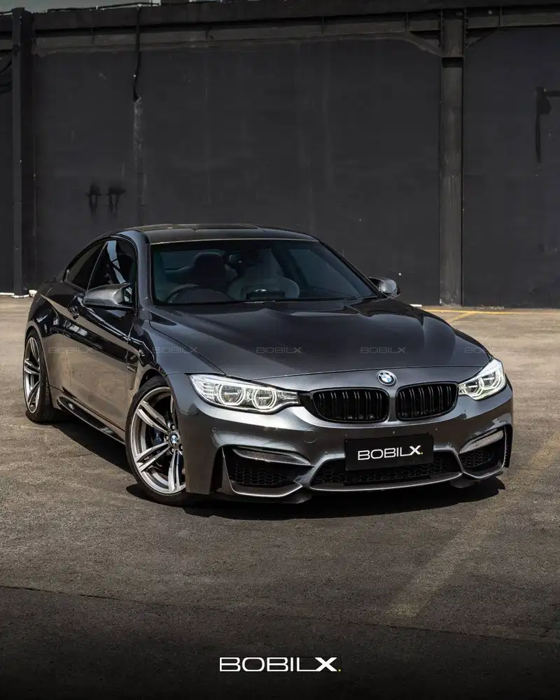 NIK 2015 BMW M4 COUPE F82