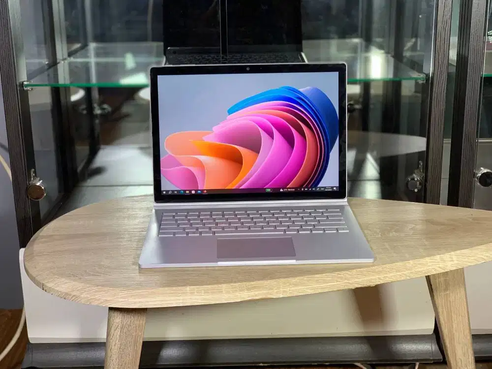 Laptop 2in1 Editing Bisnis Premium Microsoft SurfaceBook 2