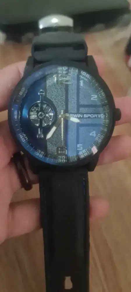 Jam tangan pria