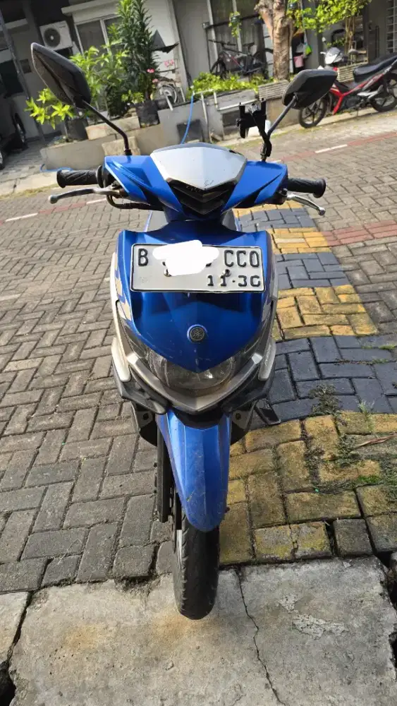 Yahama xeon 2015 biru
