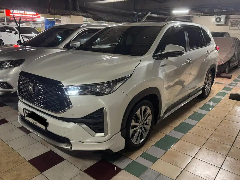 Km 14rb Toyota Zenix Q Hybrid 2024/2023 modelista record Cash