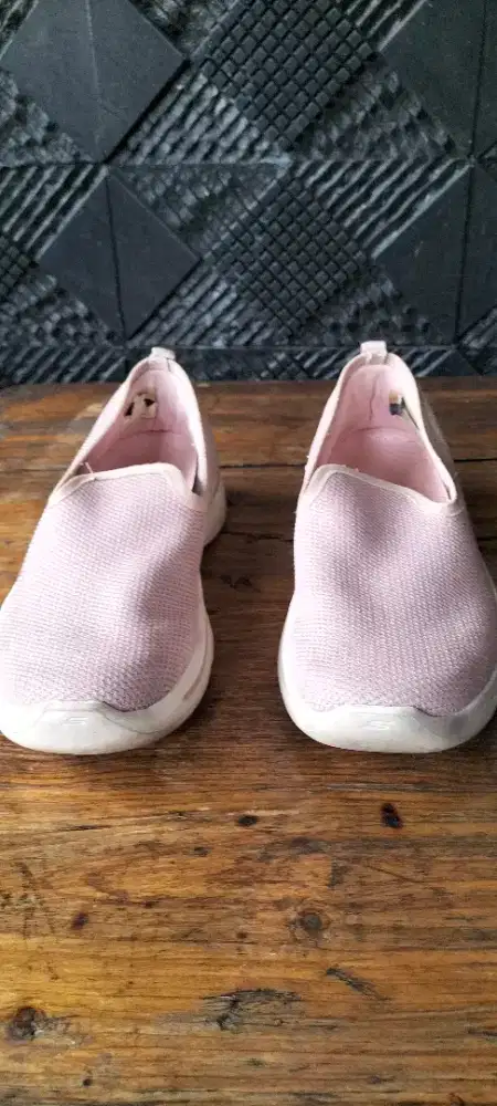sepatu cewek ULTRA GO