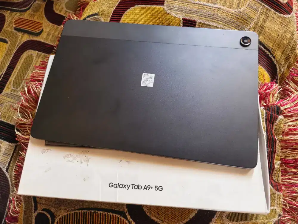 Samsung Tab A9 Plus 5G (bisa SIMcard)ram 8/128gb istimewa seperti baru