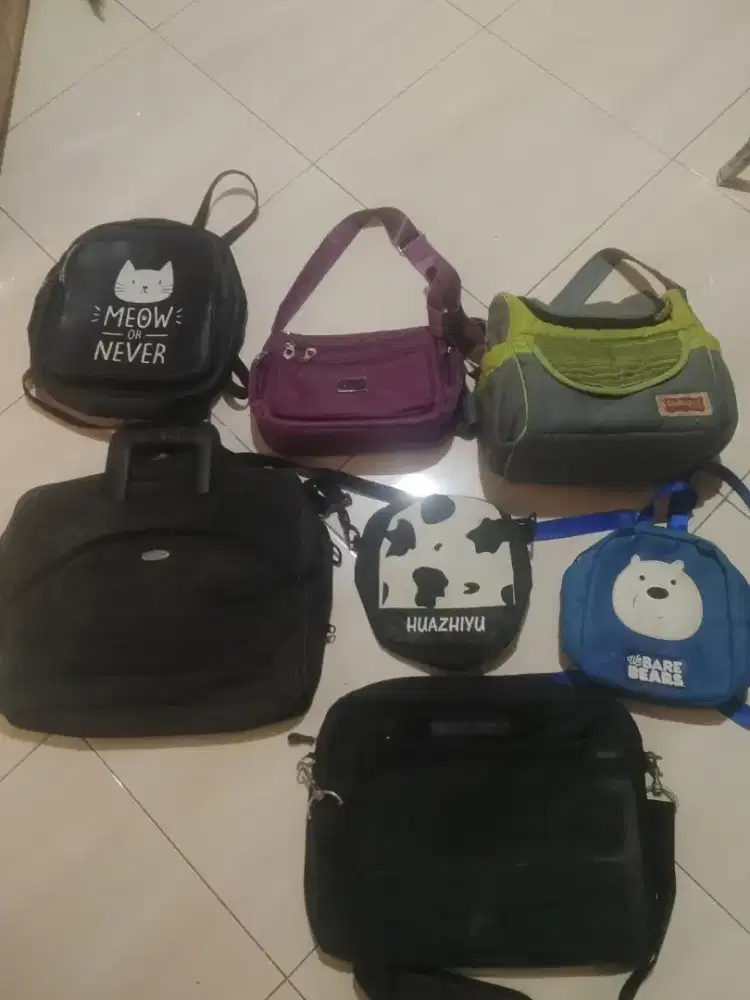 Dapat 7 tas laptop, bekas layak pakai