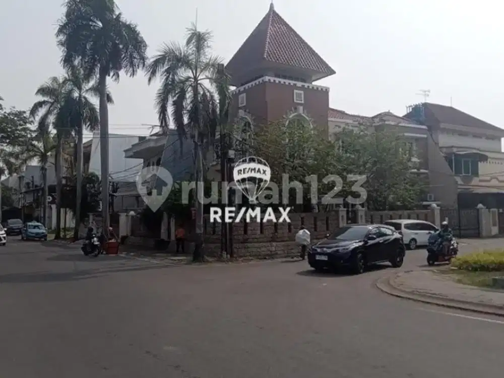 Dijual Rumah Besar (Hoek) di Citra Garden 3 Ext Jakbar 11M (Nego Keras Sampe Jadi)