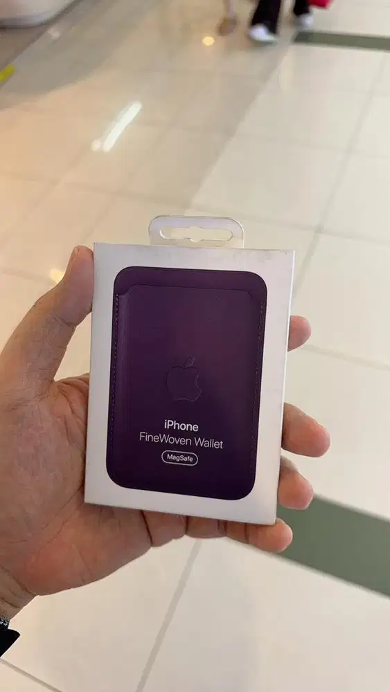 Jual Iphone FineWoven Wallet Magsafe Burgundy