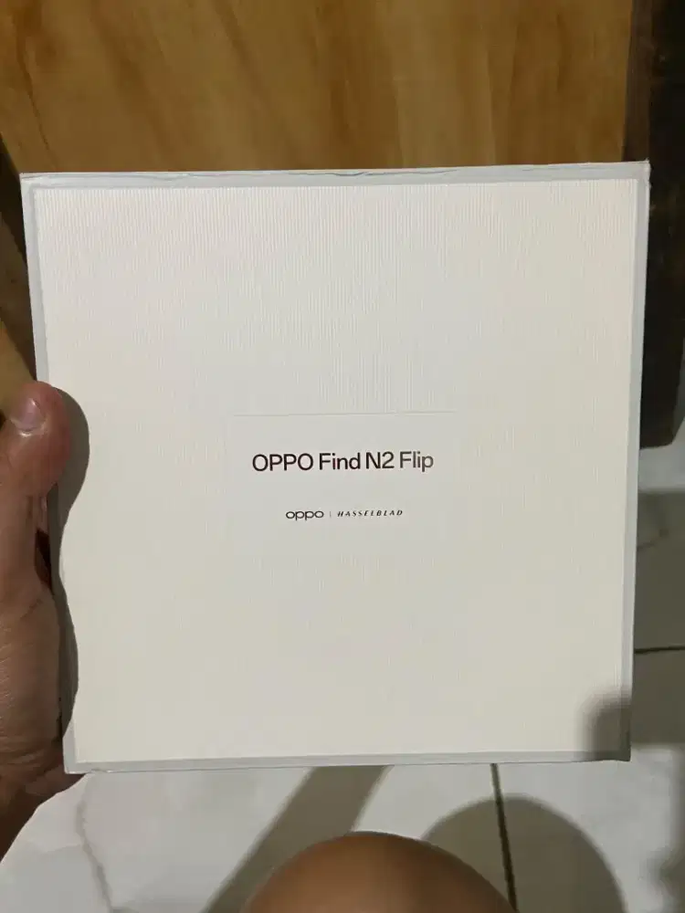 Oppo N2 flip Black
Internal 256GB resmi