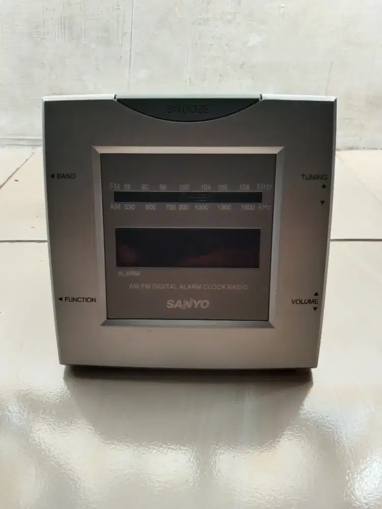 Bismillahirrahmanirrahim, Sanyo clock radio RM 50