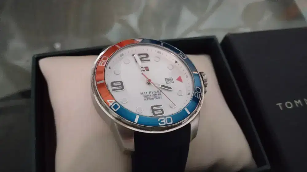 Jam Tangan Tommy Hilfiger