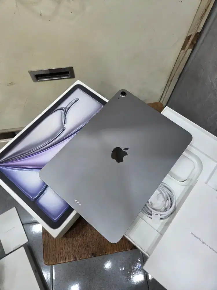 iPad Air M3 128GB Wifi Fullset Original Garansi On