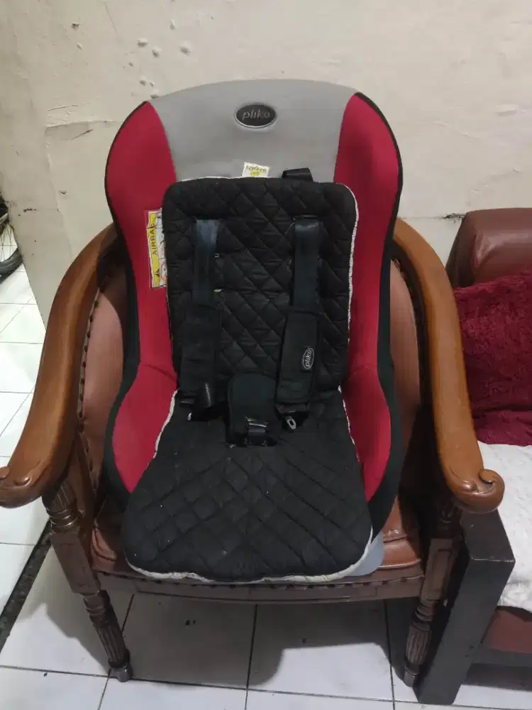 Car Seat atau kursi mobil bayi Pliko