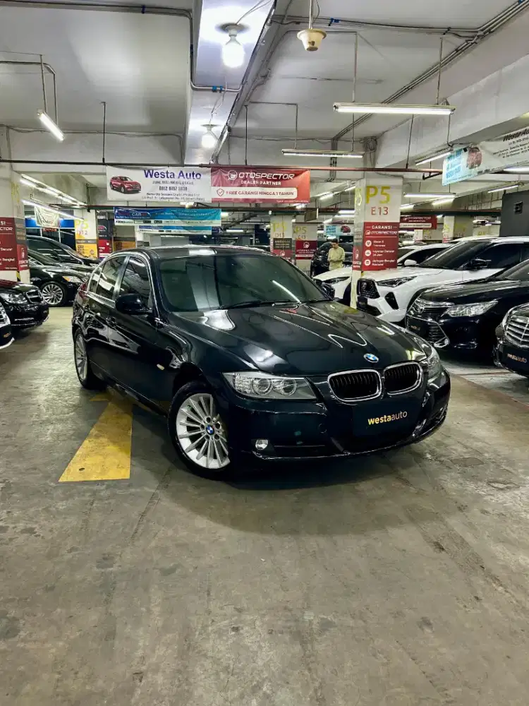 CASH ODO 25rb BMW 320i Excecutive E90 2011 nik 2010 LCI