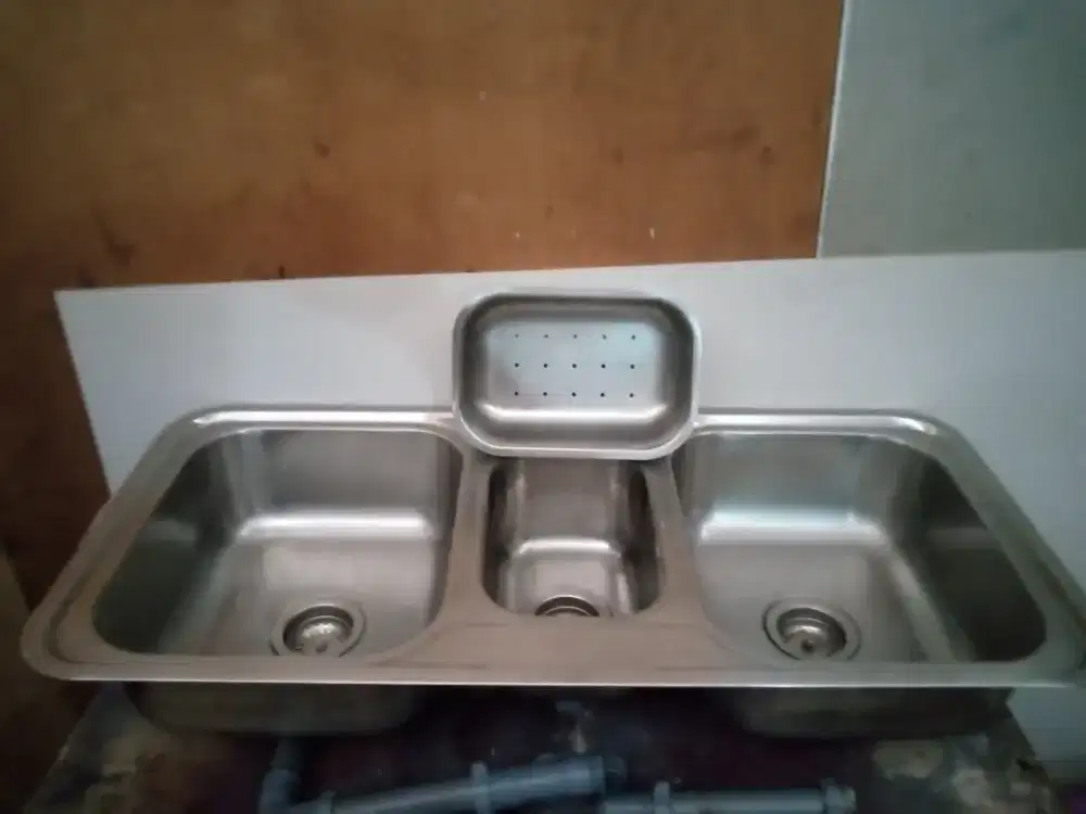 Westafel tiga lobang merk elite bahan stainless