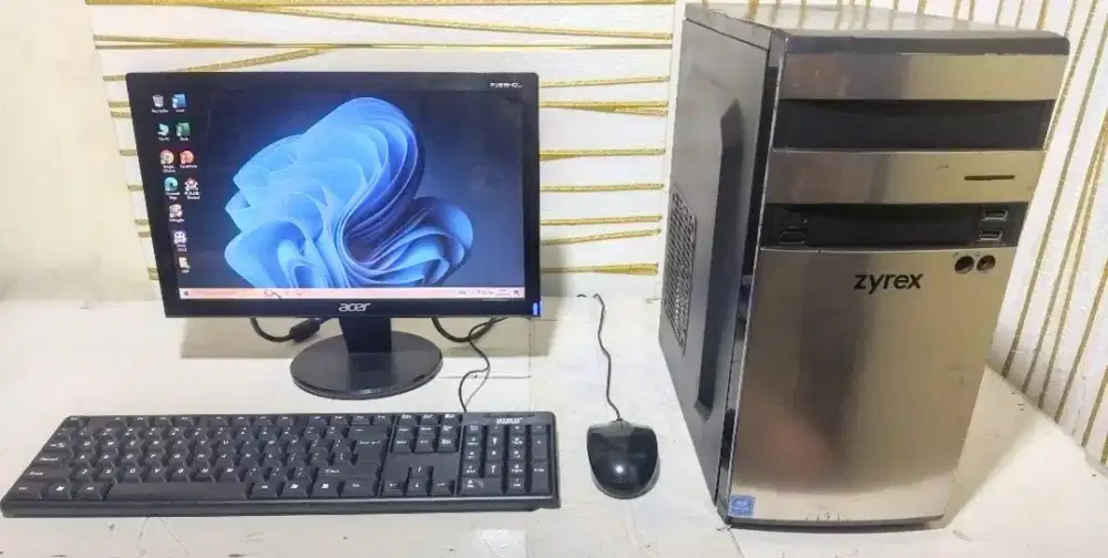 PC Komputer Fullset Core i3 Generasi 7/ Ram 4Gb DDR4/ Monitor/ Wifi