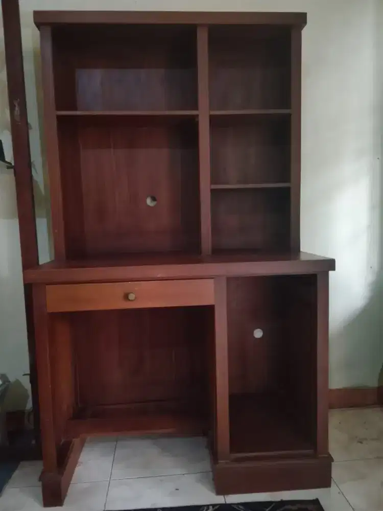 Dijual Rak Komputer dan Buku