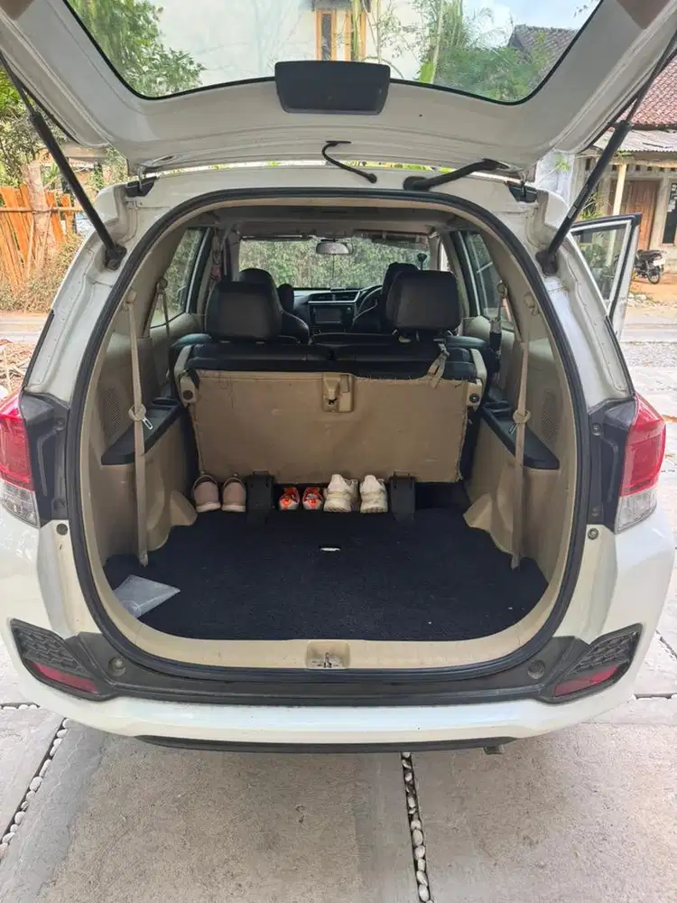 Honda Mobilio E MT 2016 Putih, KM 93 Ribu, Tangan Kedua