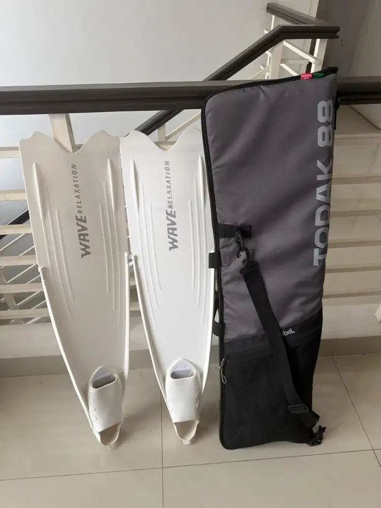 Preloved Long Fins Wave White EU 36-38