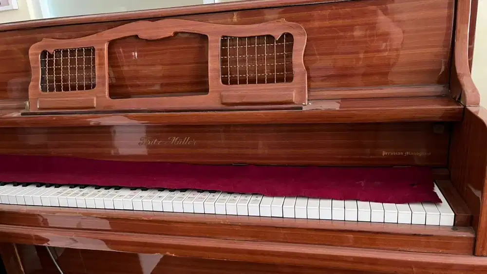 Dijual Piano Bekas