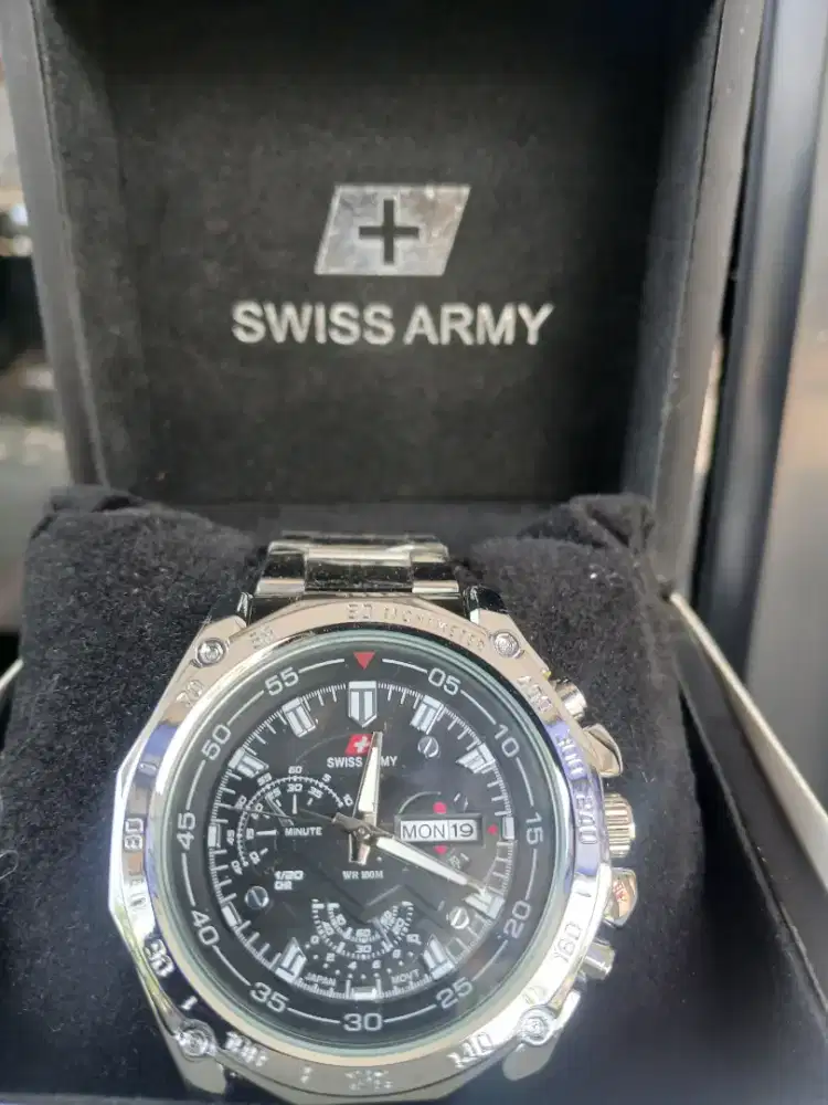 Jual jam tangan swis army