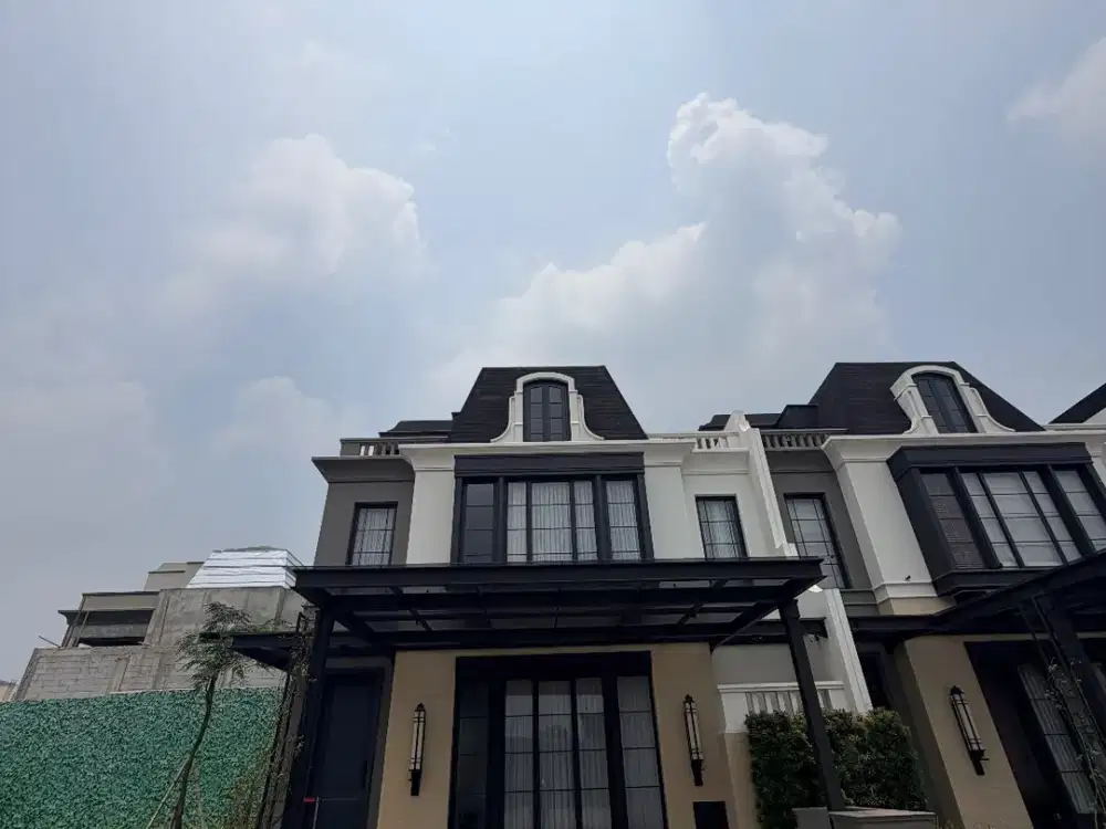 Rumah mewah di summarecon serpong, harga 4M-an Free PPN, 4 Kamar tidur , 3 lantai