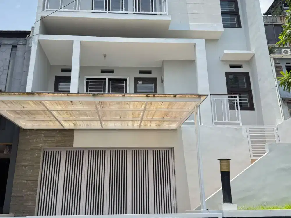 Rumah 3 Lantai MEWAH di Dekat Sport Jabar Arcamanik Pasir Impun Bandung dijual