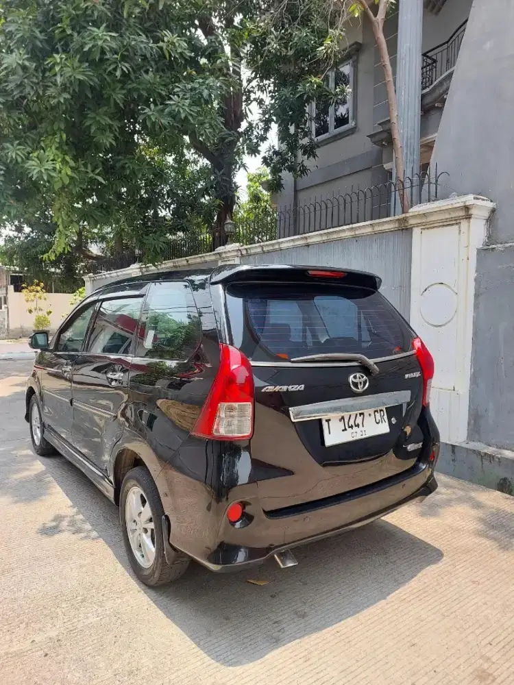 Toyota avanza velos 1.5cc metic tahun 2013 istimewa