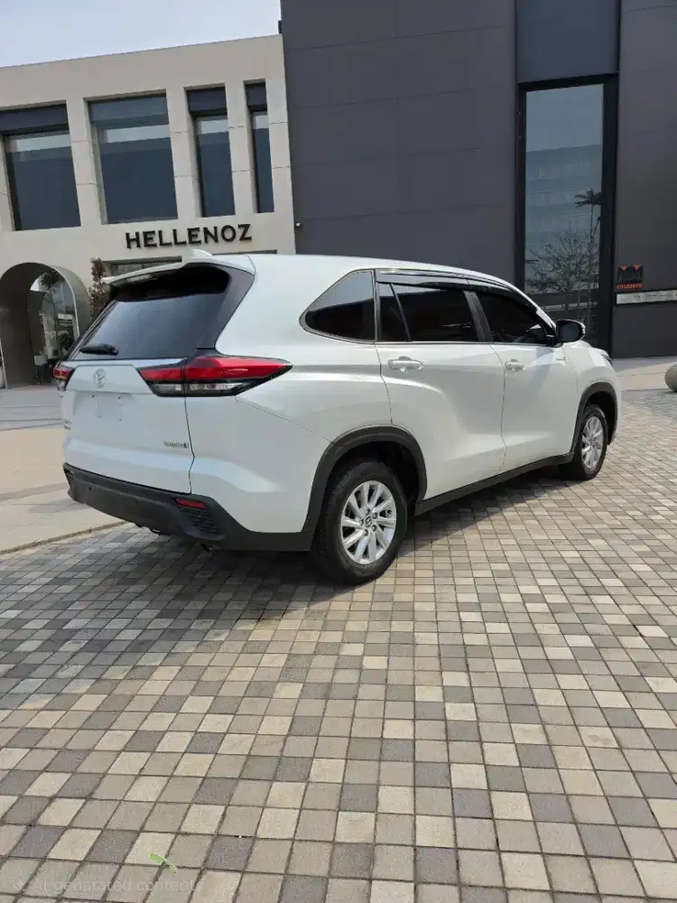 Toyota Zenix G Hybrid 2023 LOW KM