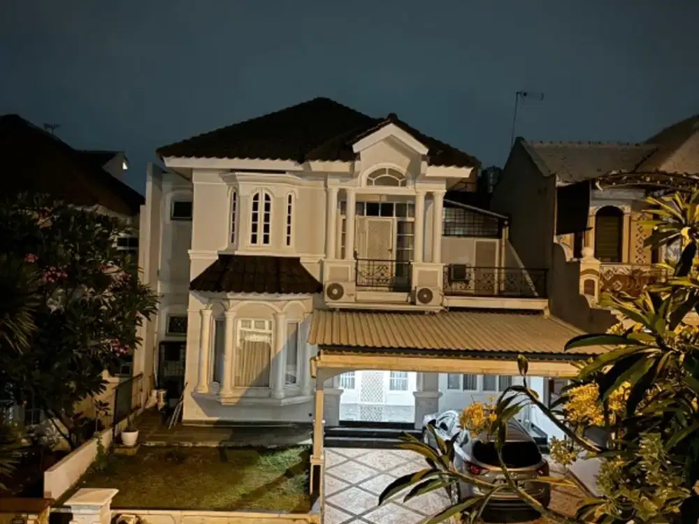 jual rumah di Legenda Wisata siap huni rumah rapi dan terawat