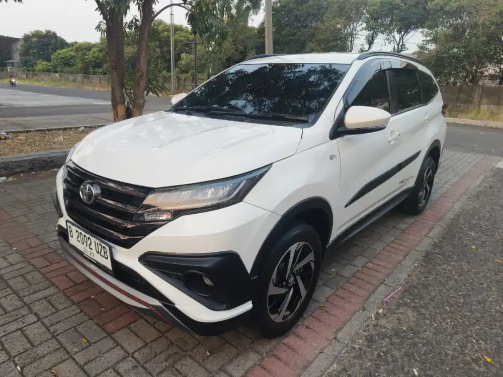 Toyota Rush strd at 2021