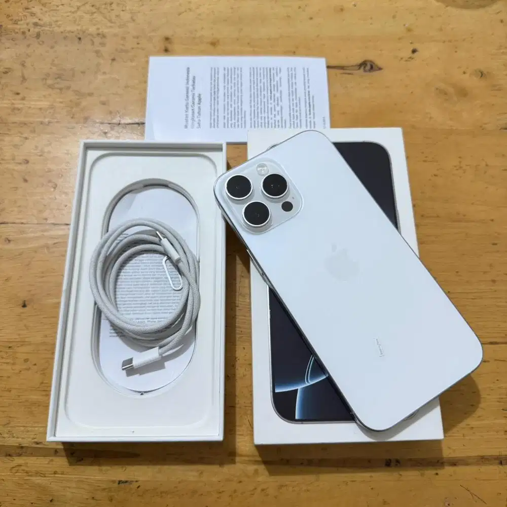 iPhone 16 Pro Max 512GB White Titanium Eks Garansi Resmi indonesia