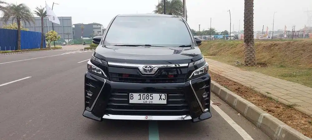 Toyota Voxy 2018 Bensin