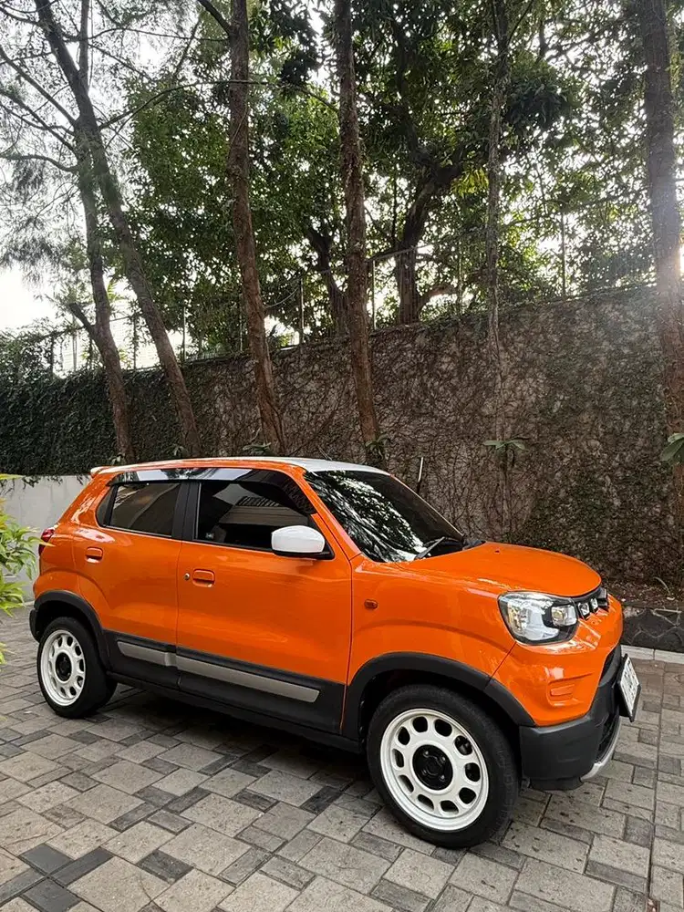 Suzuki S-presso 2023 AGS Matic - KM 15.000 Velg Upgrade Kondisi Bagus!