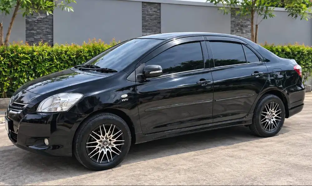 TOYOTA LIMO (2009)