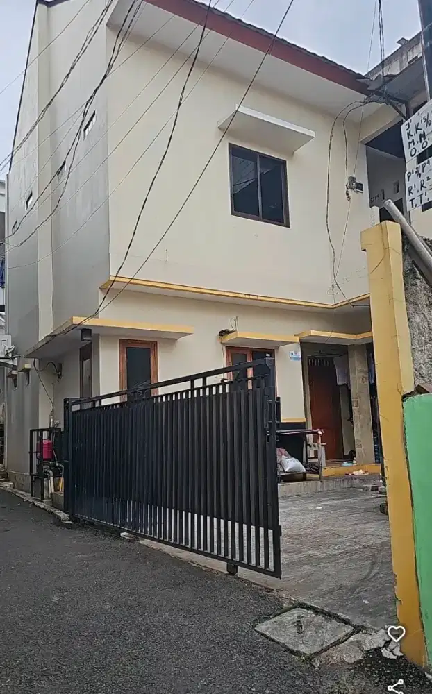 KOST  WANITA STRATEGIS DI KEBAYORAN BARU