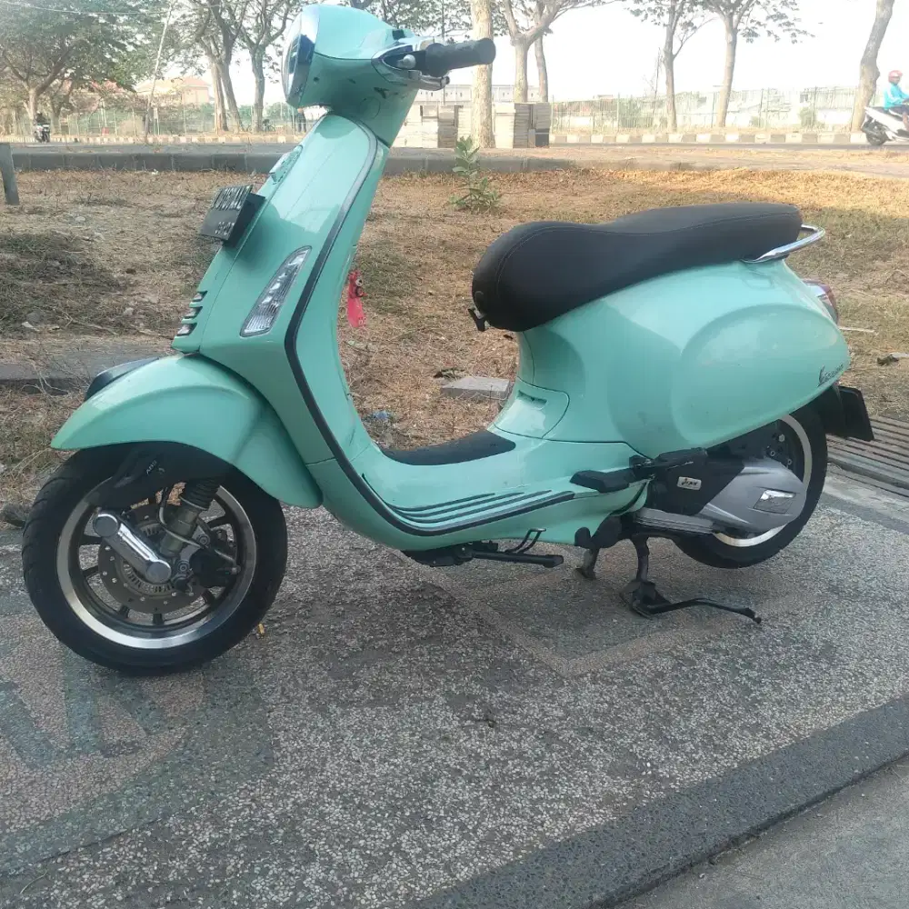 Vespa Primavera 2022 L Surabaya