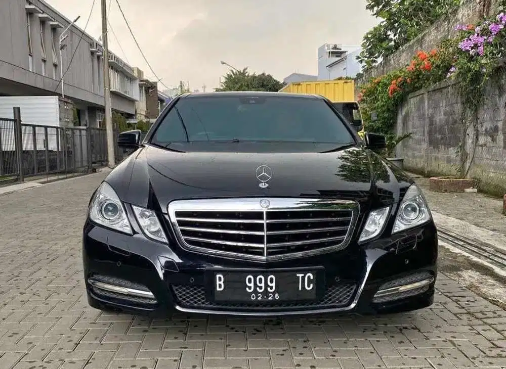 Mercedes-Benz E300 Avantgarde 2011 Bensin