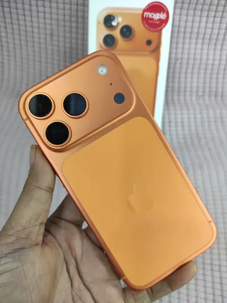Iphone 17 pro 256 
Garansi Ibox
Mulus 99%
Bh 91%
Fullset original