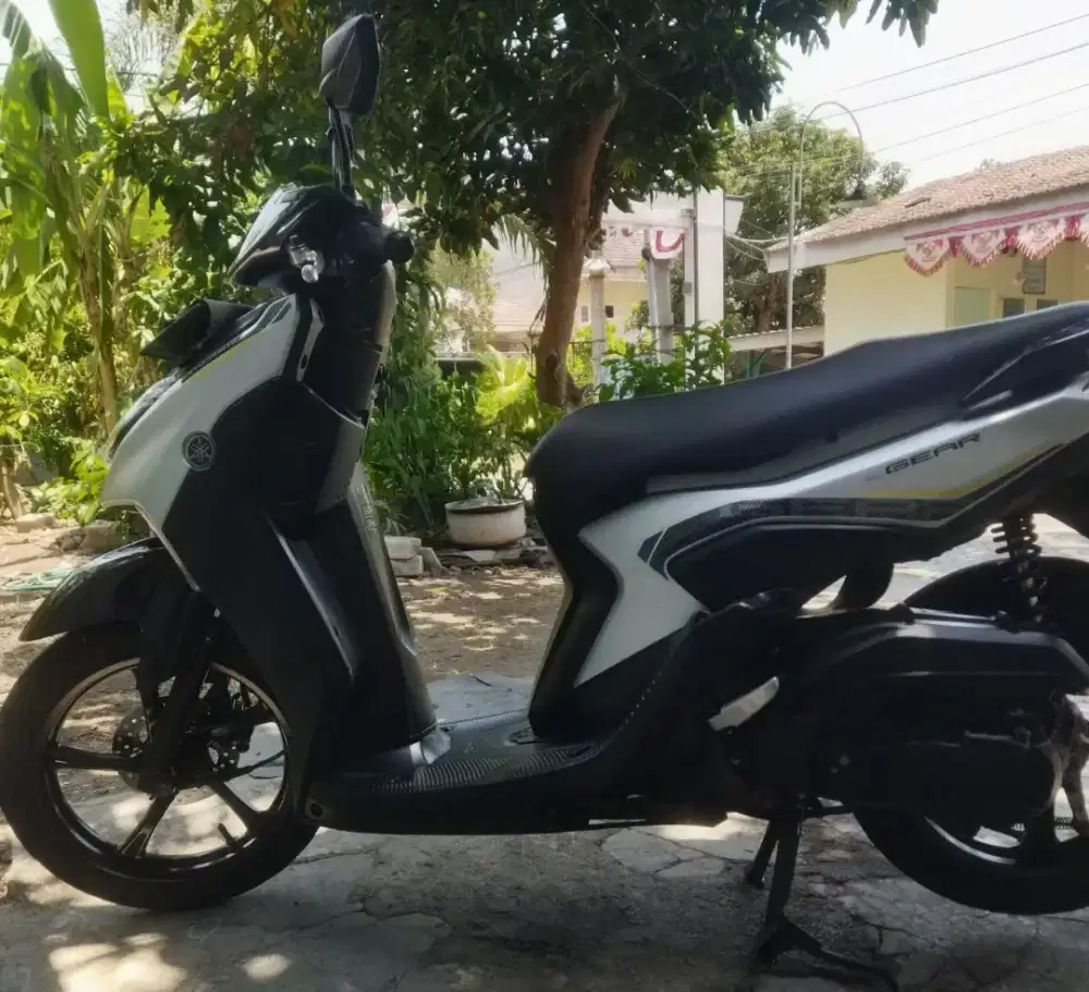 Yamaha Mio Gear 125 Tahun 2022 Silver - Mesin Halus Terawat