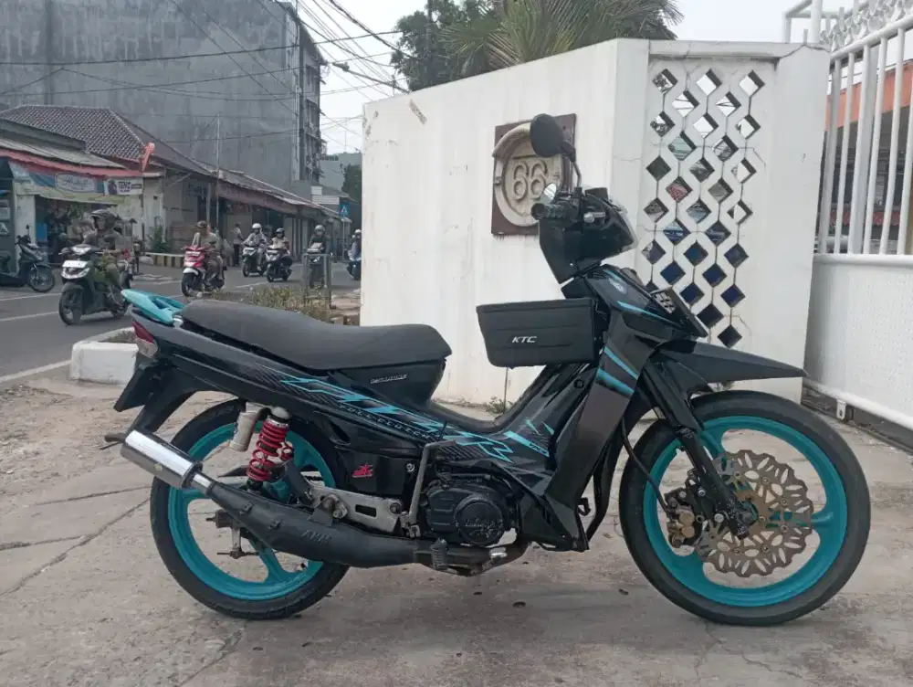 Yamaha F1ZR 2005 Pajak On Murmer Komplit Jos
