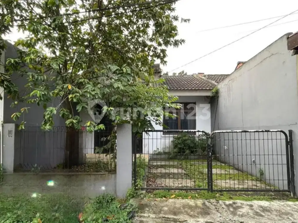 Rumah di Kencana Loka BSD City
