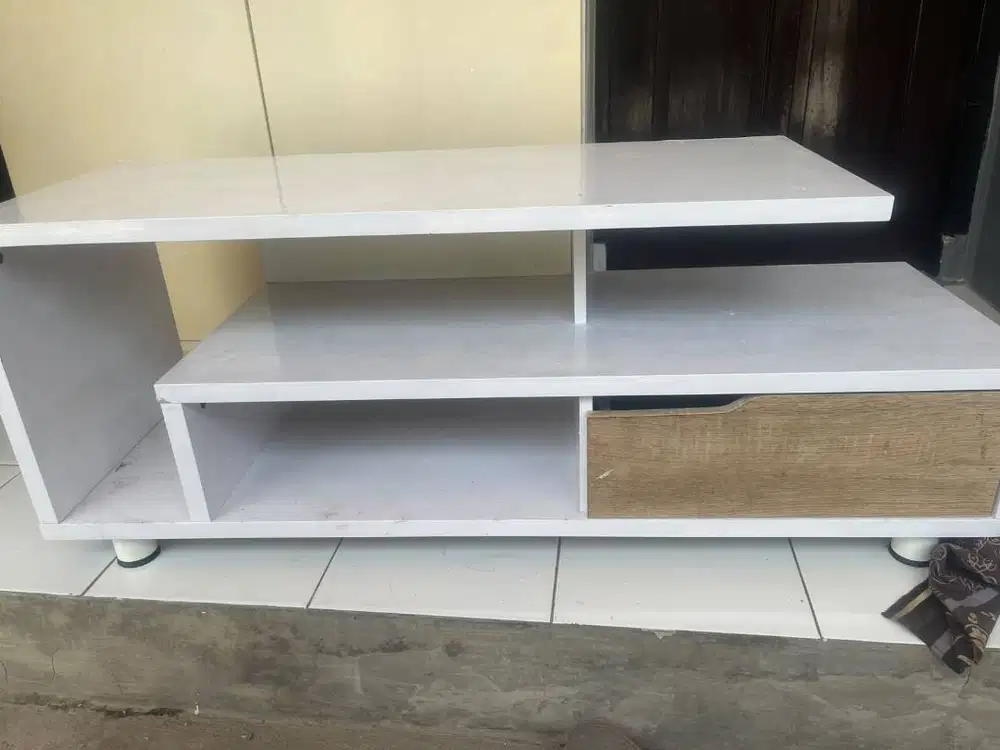 MEJA RIAS (KACA KAYU MASIH BAGUS)