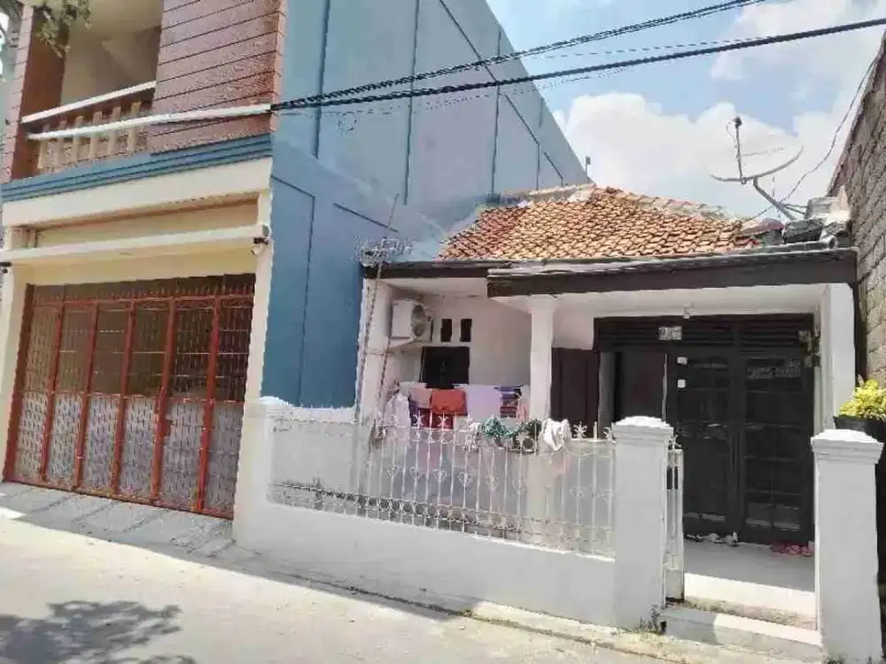 Rumah murah centil terawat masuk 2 mobil di jatinegara lio , rawamangun