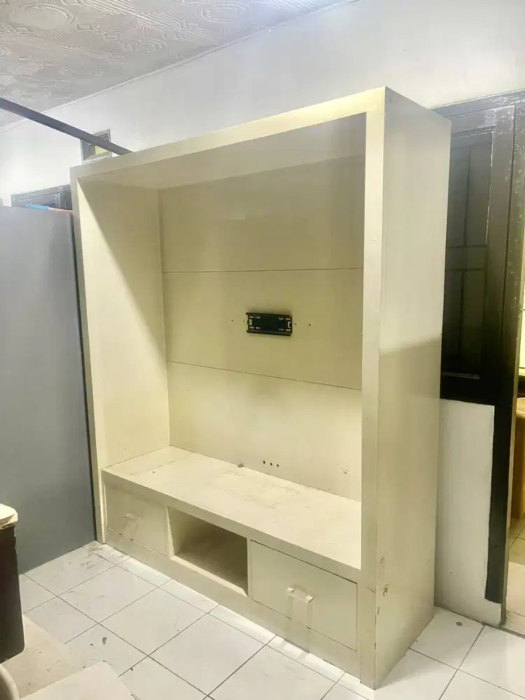 LEMARI TV SIZE BIG