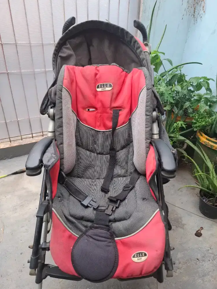 Stroller bayi Elle Baby