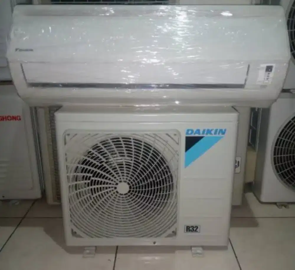 Jual ac Daikin 1pk R 32 lowwat 700 watt kondisi 95% ori semua