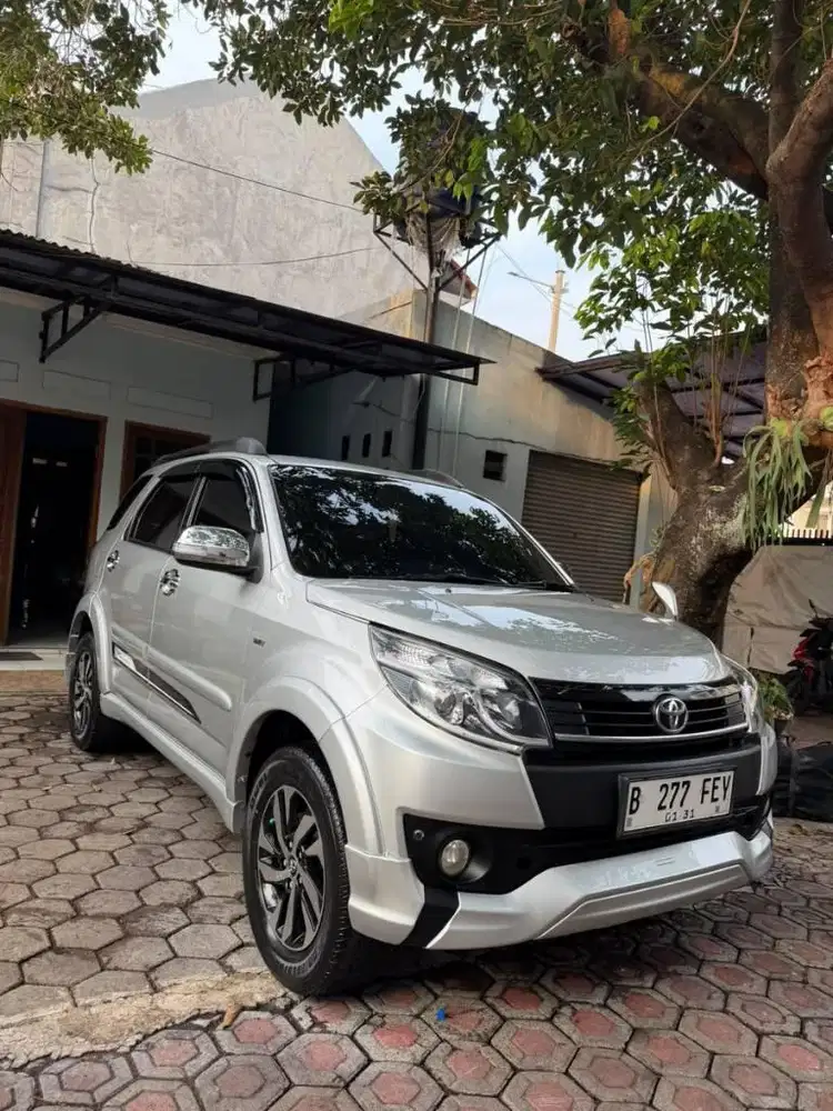 RUSH 1.5 S TRD MATIC 2015(KM 125 RECORD)
