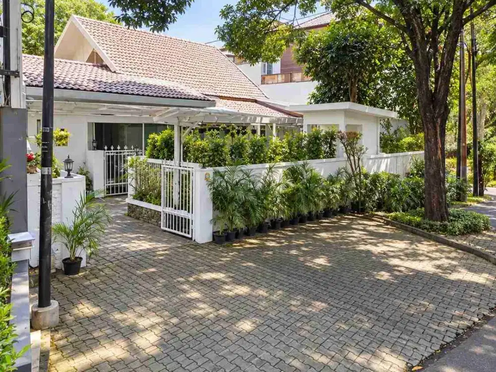 sewa rumah cocok kantor di selong senopati kebayoran baru jaksel