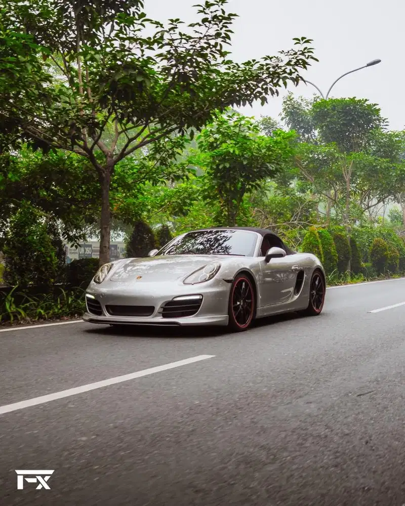 Porsche Boxster 981 2.7 GT Silver on Red Full Option