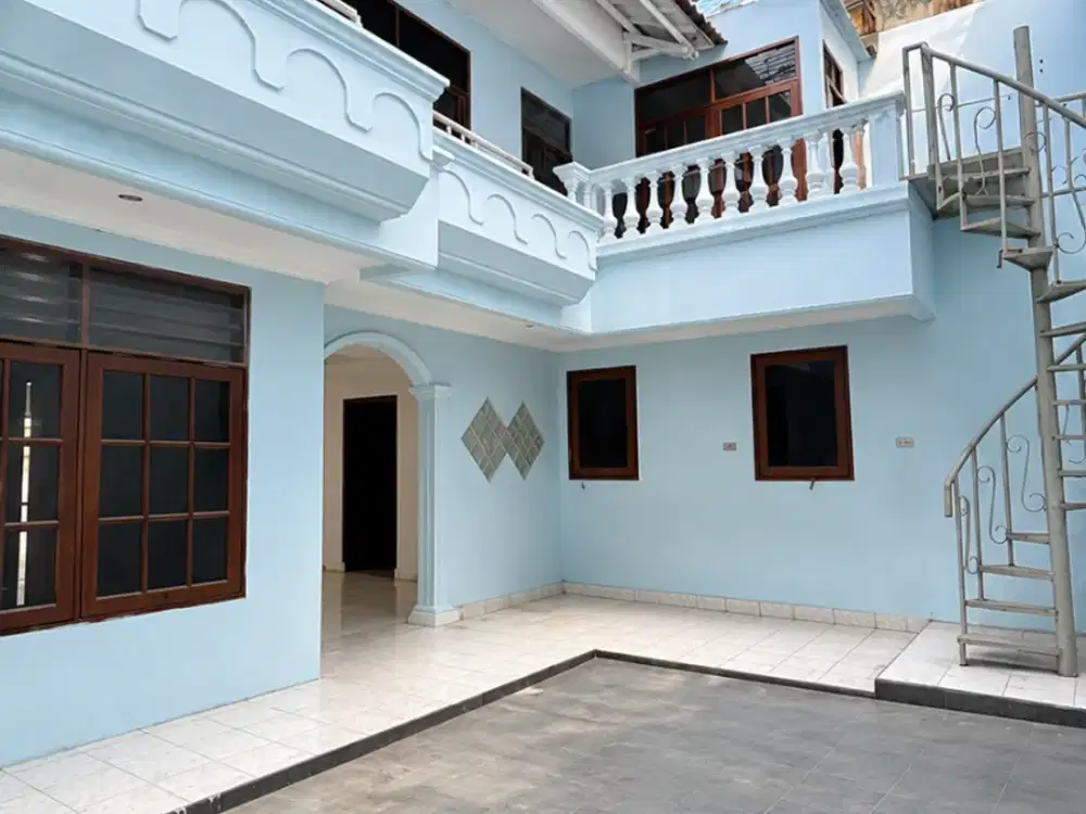 Termurah Mutifungsi!Bisa untuk kost kostan, Gudang Expedisi, Mess dan Usaha rumahan, 2 lantai 315m, rumah di Muara karang
